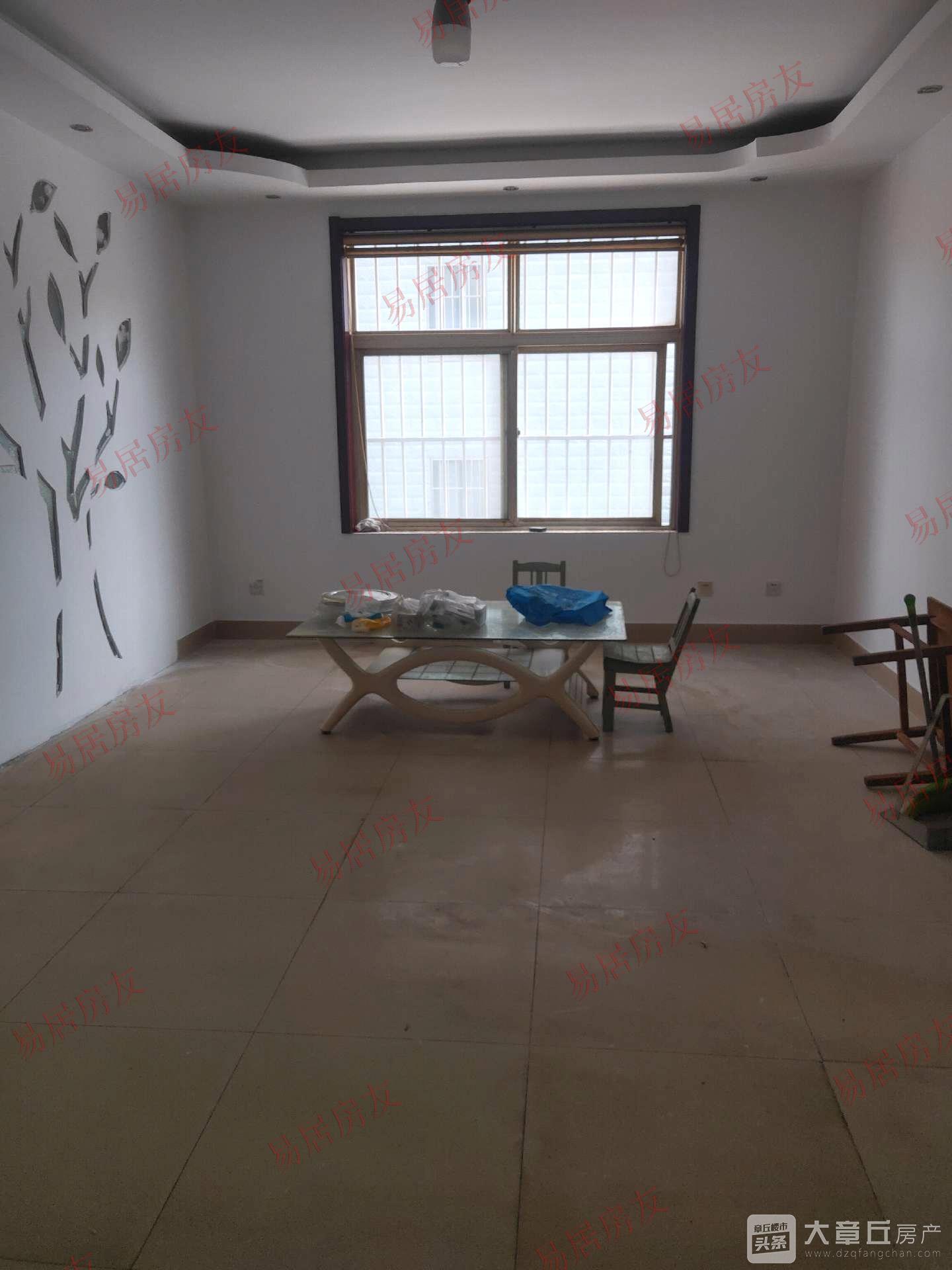 眼明泉对过 103平 3室2厅1卫 精装修 45万 带配套房 价位可议 随时看房