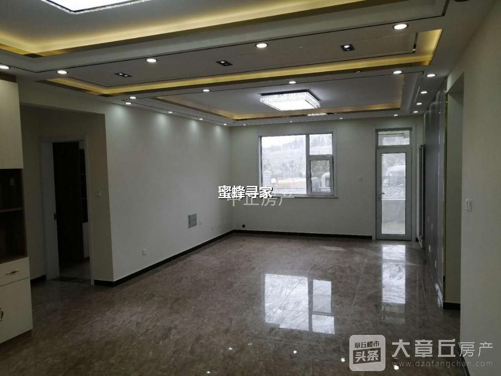 大学城附近6层电梯洋房.三叶草户型,精装修新房未住.三叶草户型.带字母车位.急售