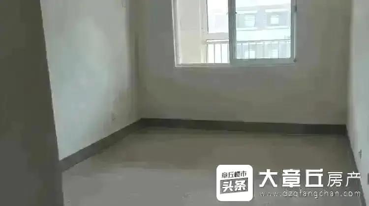 熙水台现房黄金楼层三室三叶草南北通透户型，一手房手续免费用，适合婚房或居住