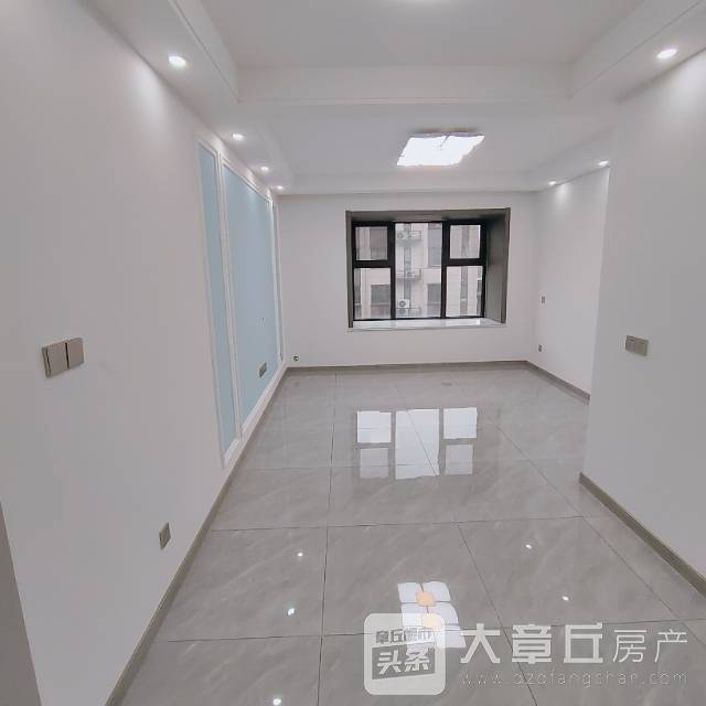 中铁锦悦名筑央企小区，精装修全屋定制未住，电梯洋房商圈完善周围古城公园，价格可议